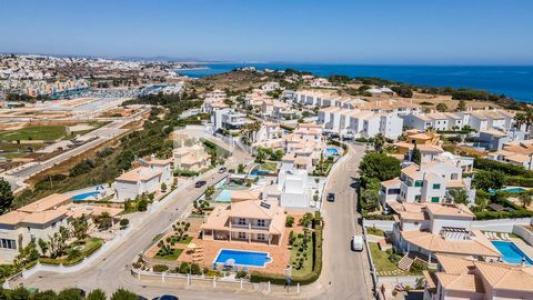 Vente Maison 4 pi�ces ALBUFEIRA 8200