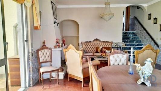 Vente Maison 8 pices CAPARICA 2825