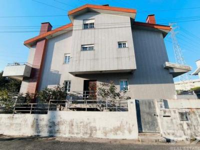 Vente Maison 5 pi�ces CUSTOIAS 4460