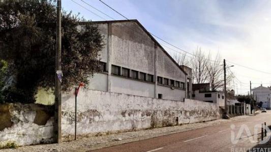 Location Local industriel ELVAS 7350