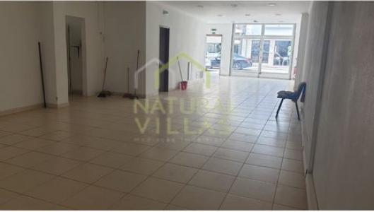 Location Local commercial FARO 8000