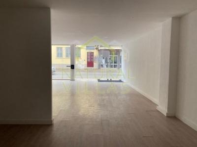 Location Local commercial FARO 8000
