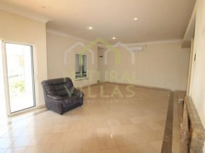 Location Maison FARO 8000