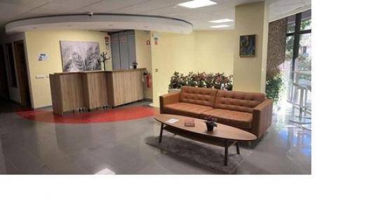 Location Local commercial FARO 8000