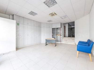 Vente Local commercial FARO 8000