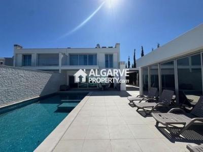 Vente Maison 5 pi�ces FARO 8000