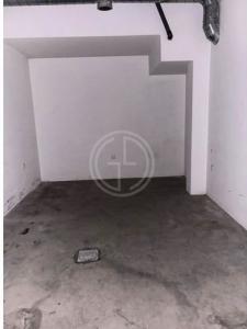 Location Local commercial FARO 8000