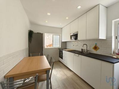 Vente Maison 5 pi�ces LAGOS 8600