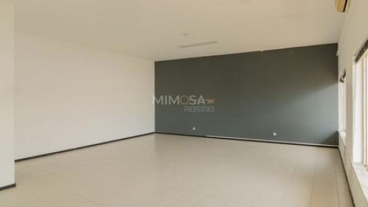 Vente Local commercial LAGOS 8600