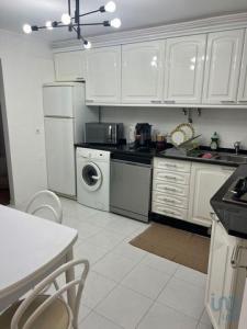 Location Appartement 5 pices LISBOA 1200