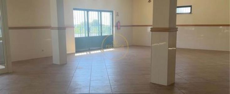 Vente Local commercial LOULE 8100