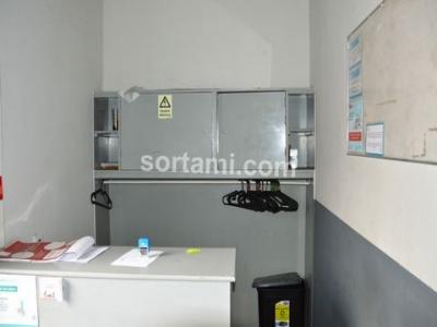 Location Local commercial LOULE 8100