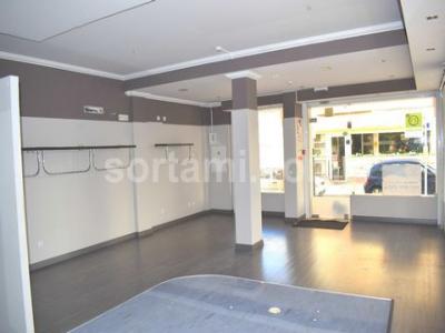 Vente Local commercial LOULE 8100