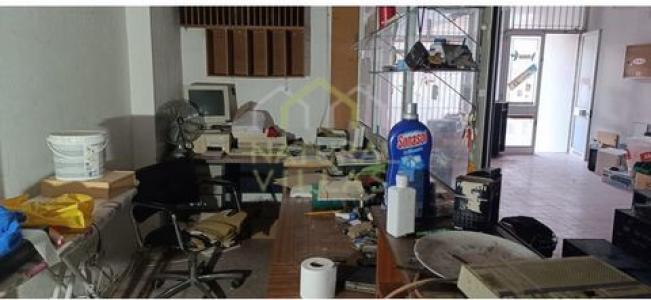Location Local commercial LOULE 8100