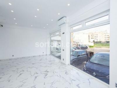 Vente Local commercial LOULE 8100