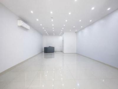 Vente Local commercial LOULE 8100
