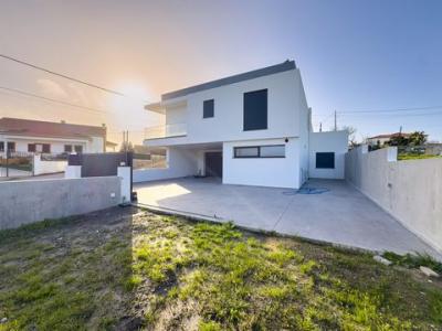 Vente Maison 4 pi�ces MAFRA 2640