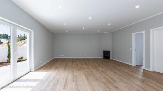 Vente Maison 3 pi�ces MAFRA 2640