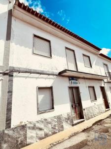 Vente Maison 6 pi�ces MOURA 7860