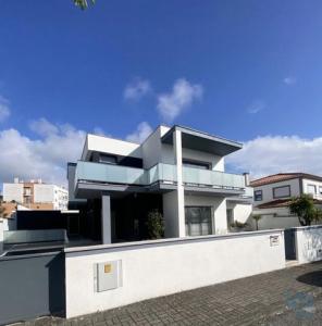 Location Maison 12 pices NAZARE 2450