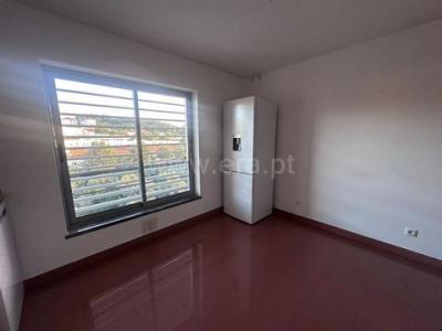 Location Appartement 3 pices OEIRAS 2780