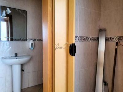 Vente Local commercial PENICHE 2520
