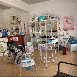 Vente Local commercial PENICHE 2520