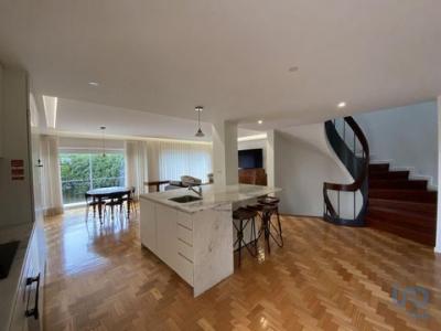 Location Maison 9 pices PORTO 4100