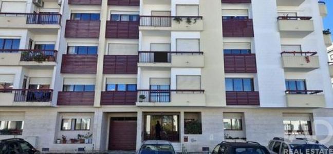 Vente Appartement 7 pices SANTAREM 2000