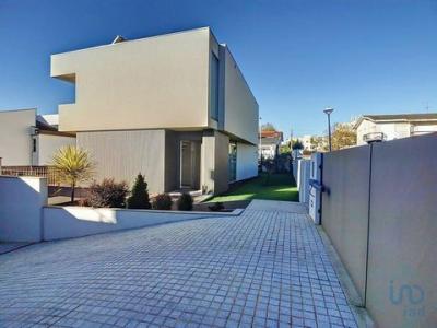 Acheter Maison 325 m2 Santa-maria-da-feira