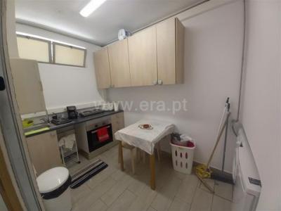 Acheter Local commercial 68 m2 Oeiras