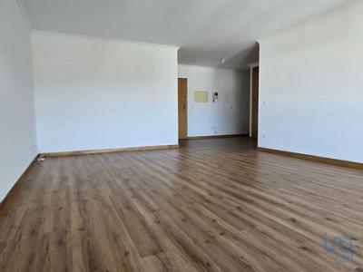 Louer Appartement 147 m2 Guimaraes