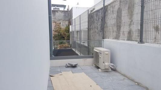 Louer Local commercial 77 m2 Ponta-delgada