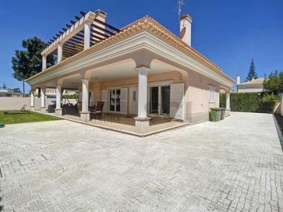 Acheter Maison 396 m2 Seixal