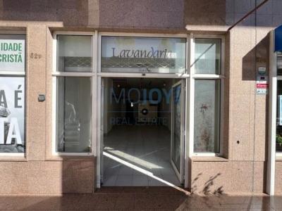 Louer Local commercial 98 m2 Sintra