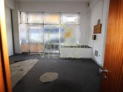 Louer Local commercial 577 m2 Faro