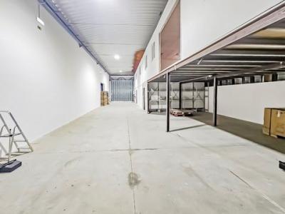 Louer Local industriel 305 m2 Mafra