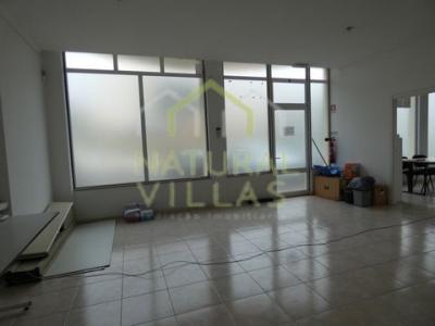 Louer Local commercial 86 m2 Faro