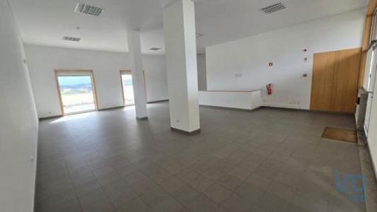 Acheter Local commercial Mancelos rgion PORTO