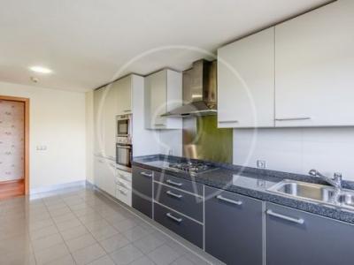 Louer Appartement 110 m2 Seixal
