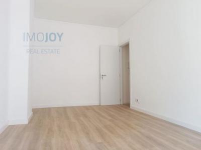 Louer Appartement 65 m2 Carnaxide