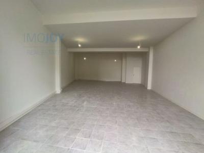 Louer Local industriel 90 m2 Porto
