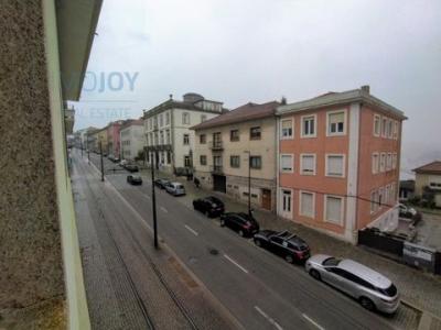Louer Local industriel 140 m2 Porto