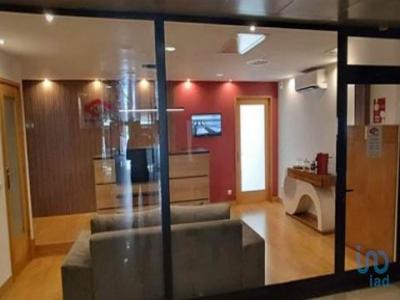Acheter Local commercial 227 m2 Gondomar