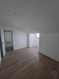 Acheter Appartement 100 m2 Almada