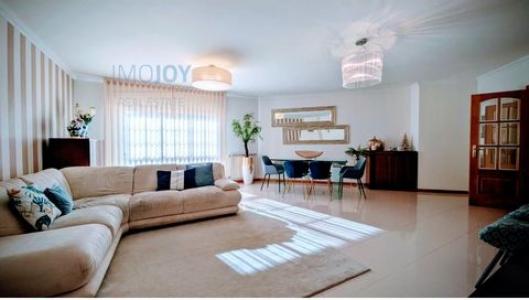 Acheter Appartement 195 m2 Sintra
