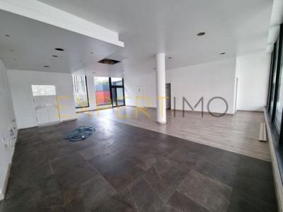 Acheter Local commercial 121 m2 Gouveia