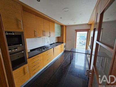 Acheter Appartement 168 m2 Amadora