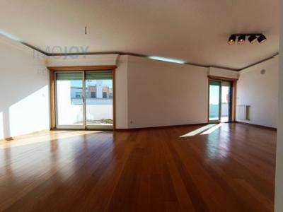 Louer Appartement 129 m2 Carnaxide