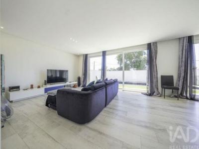 Louer Maison 240 m2 Seixal